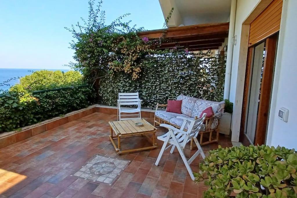 Giardino Mediterraneo ラッコ・アメーノ エクステリア 写真